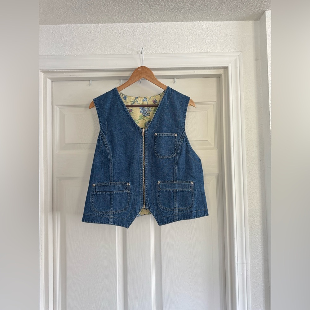 NWT Vintage Denim & Floral Vest, Size Large, Blue